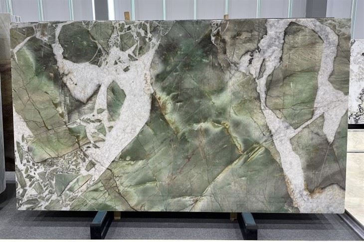Fuchsite Crystal Quartzite Botanic Cristallo Kitchen Bathroom Design